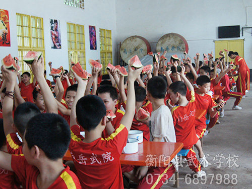 船山文武学校的食宿条件怎么样